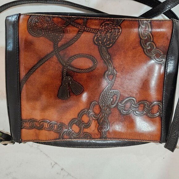 Vintage Bruno Benvenuti Italian Leather Crossbody Bag With Embossed Design - Picture 3 of 15